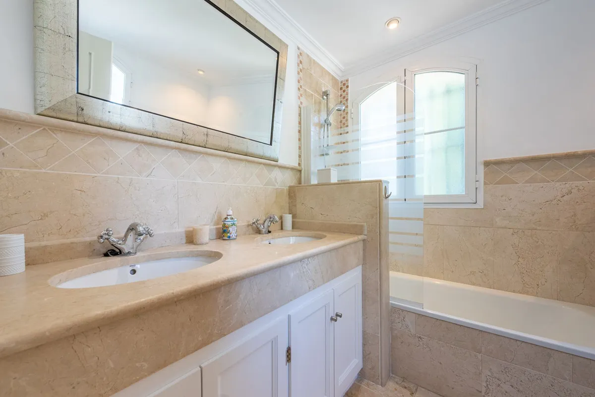 68220901-3a95-4a42-94ef-04044b083418