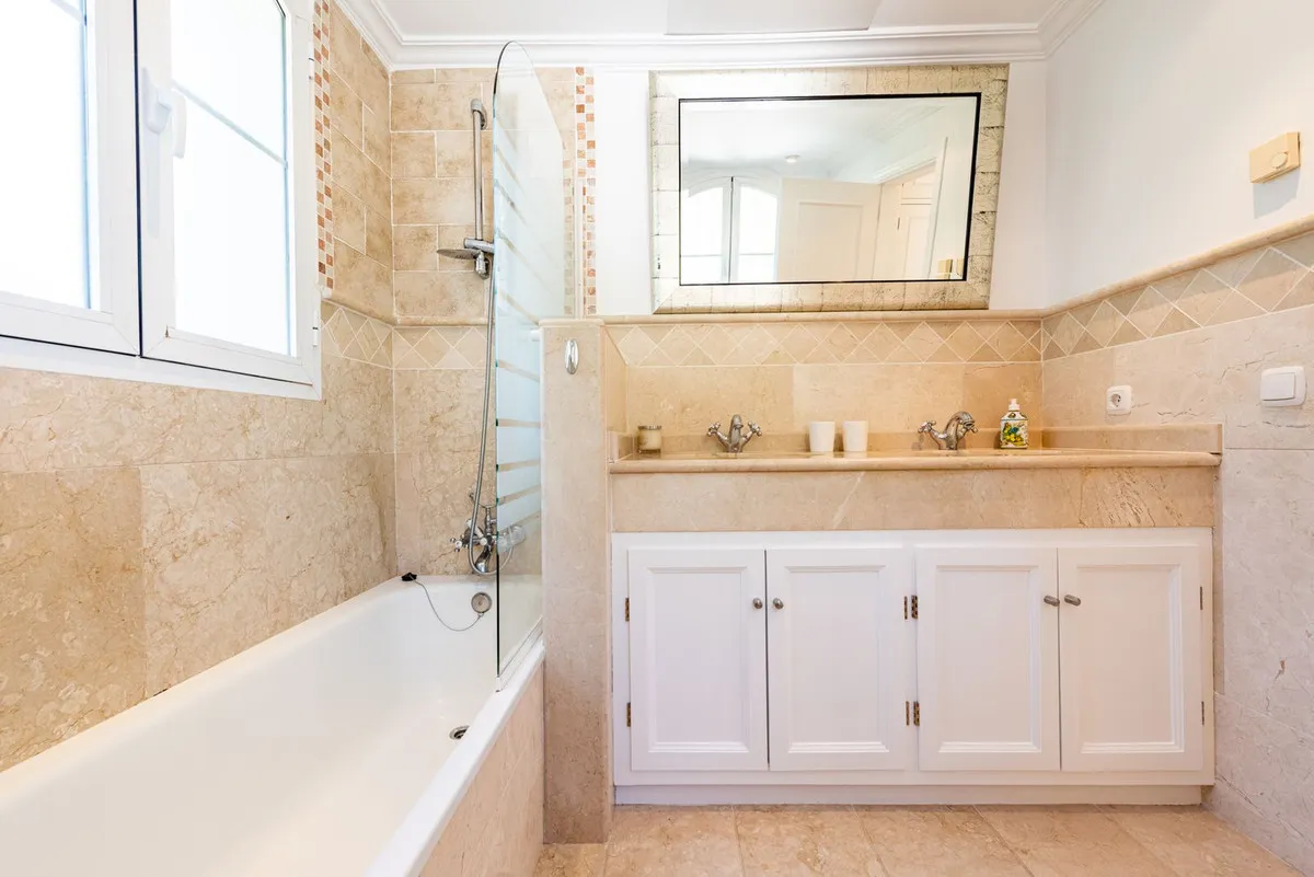 7f99597c-4b7f-4c67-b673-d0ab50a7d016