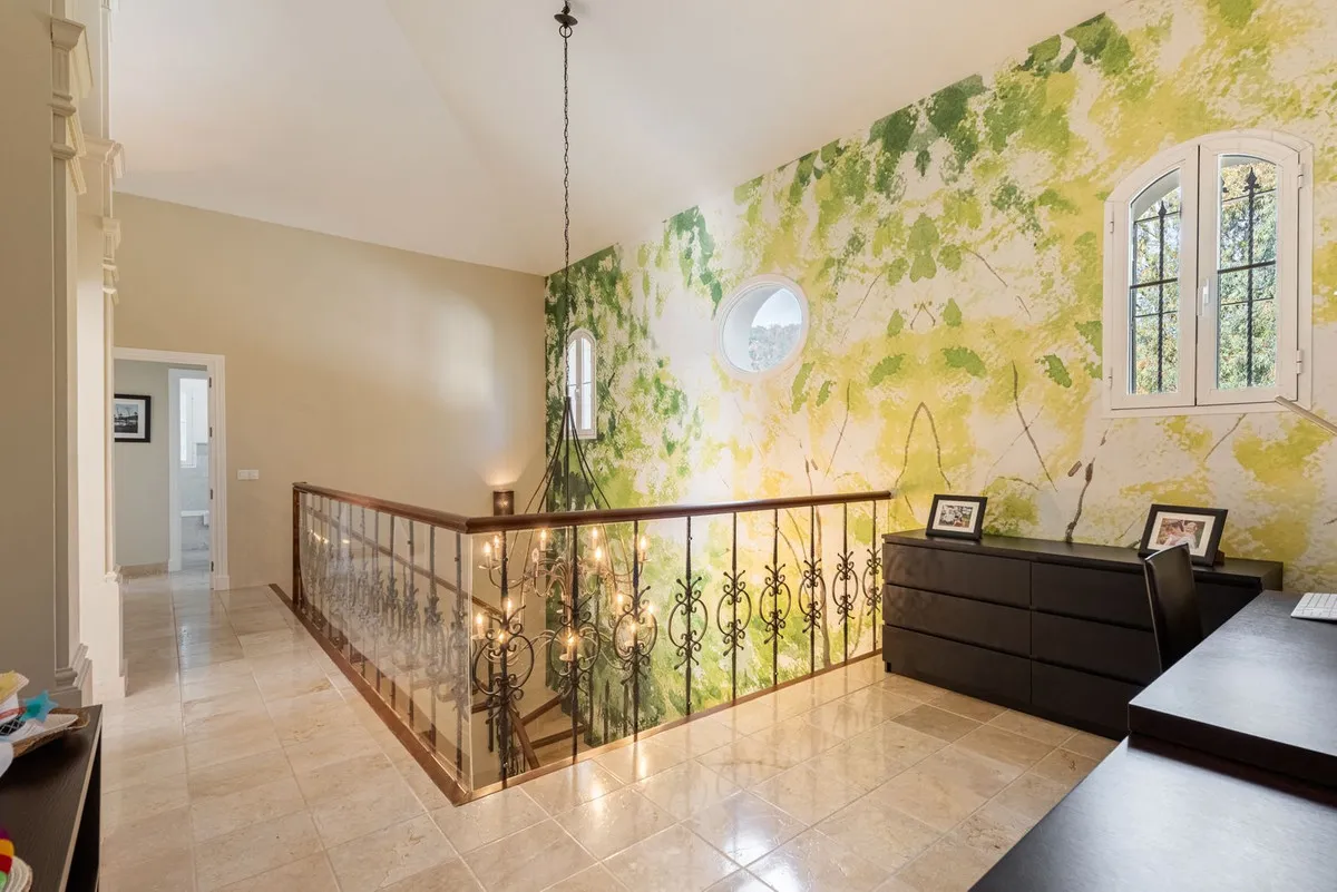 b7d34594-44c5-4e42-bf75-1a6a48bb538e