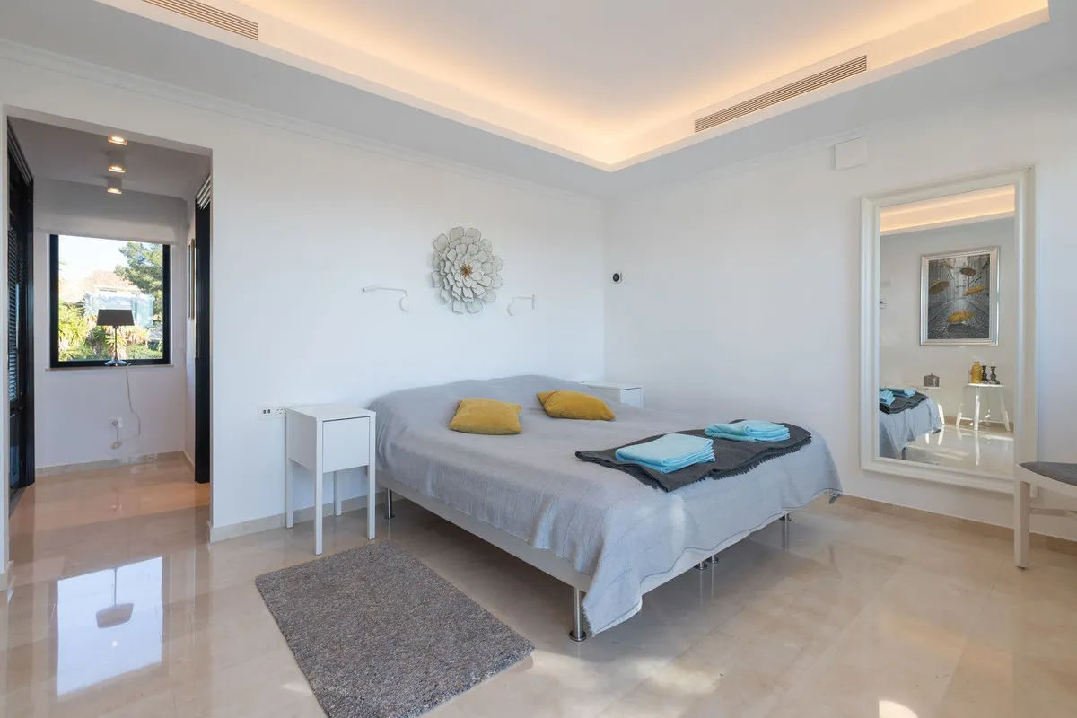 aa702966-19b5-4b55-b42e-12d9808eed15