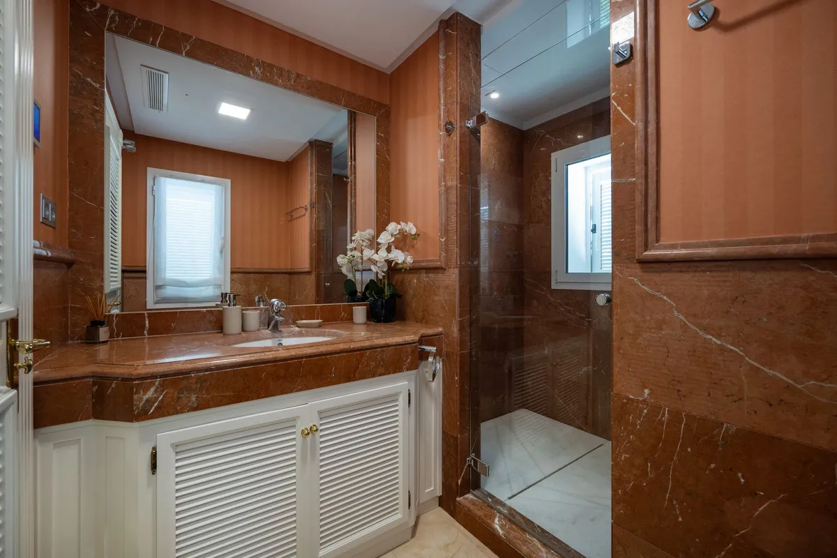 f701bf1e-4db9-4843-af68-149b76135c2b