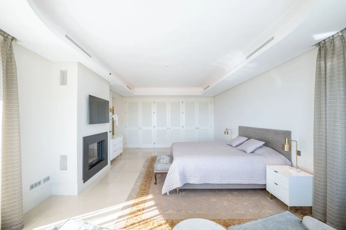 fa8efbff-24ac-40ba-8755-5ffccbf6c5ab