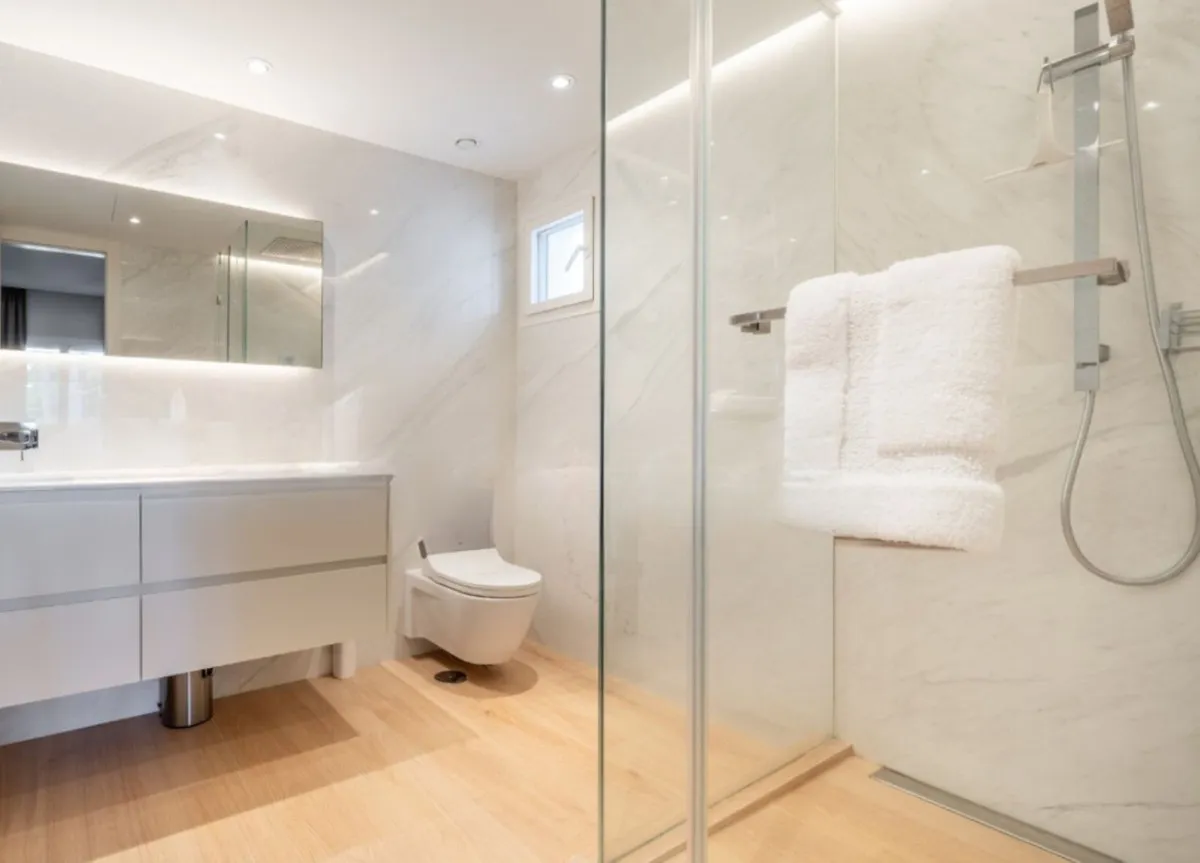 c33c0b9f-6723-45b1-9c3f-fc3307cf9143