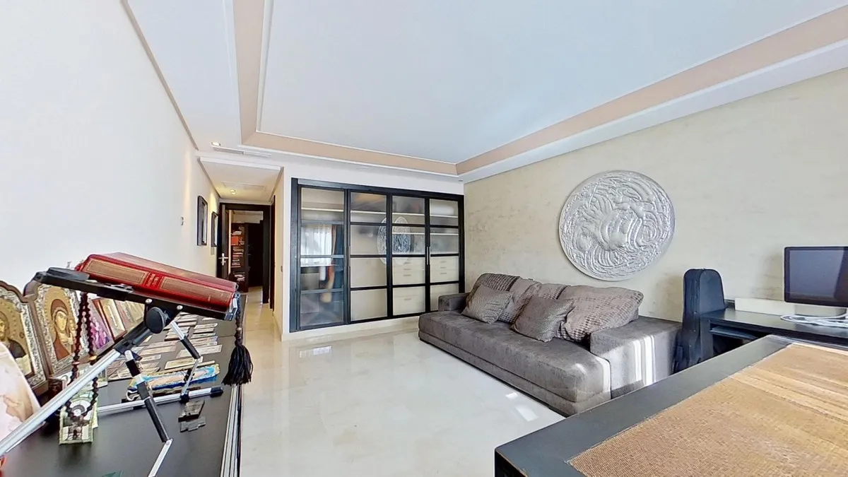 0db280f6-d457-4810-b9d3-ad7841707dd9