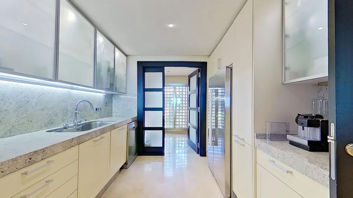 f6db3f43-40b7-445c-8f4a-a917b1c621f8