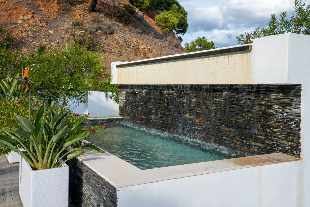 76e93a4d-20ff-47b0-8333-c44006a2b9e9