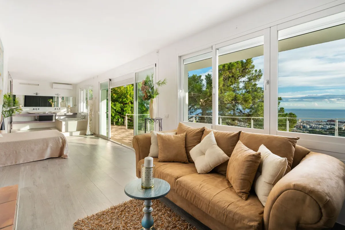 98360f71-c633-4798-900e-75d57887f04d