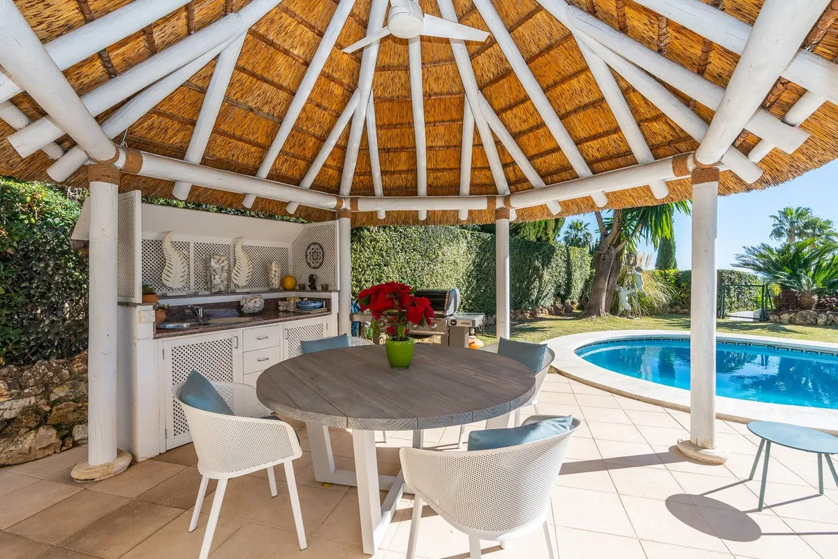 008bd299-8e21-4ea5-819d-a59b8c587d0e