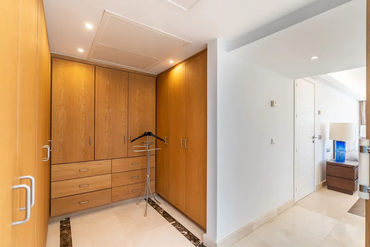 77247020-e5f4-4cc0-b8a6-4190f1586490