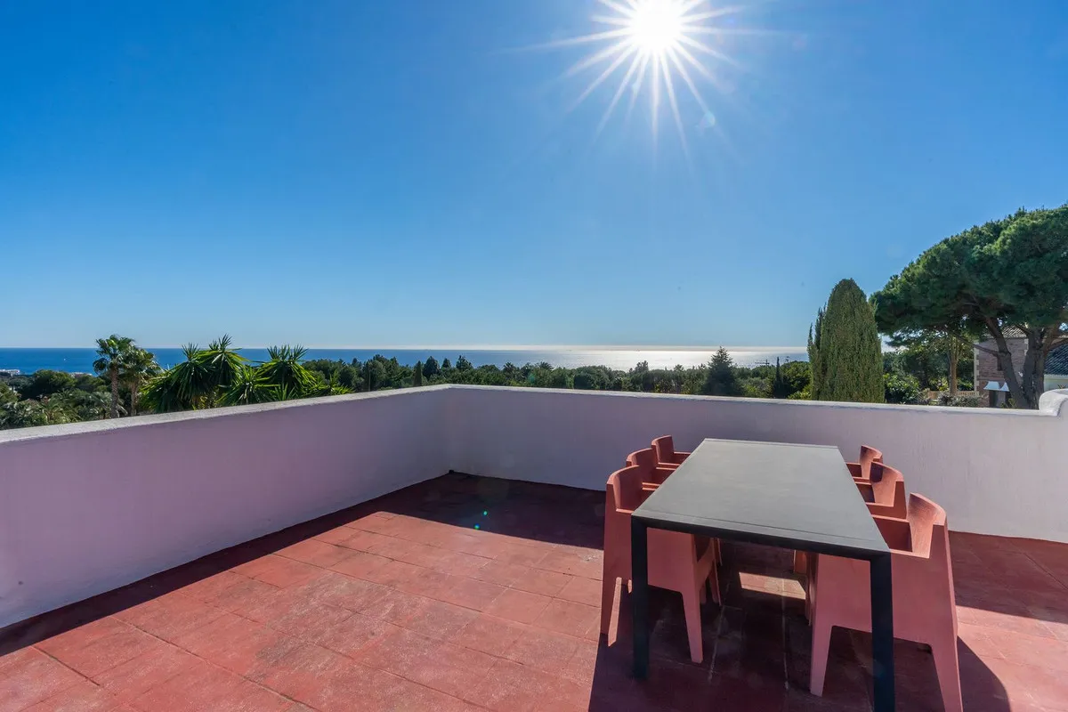 7fe35d7c-eff3-48a9-9a62-0101738a3f48