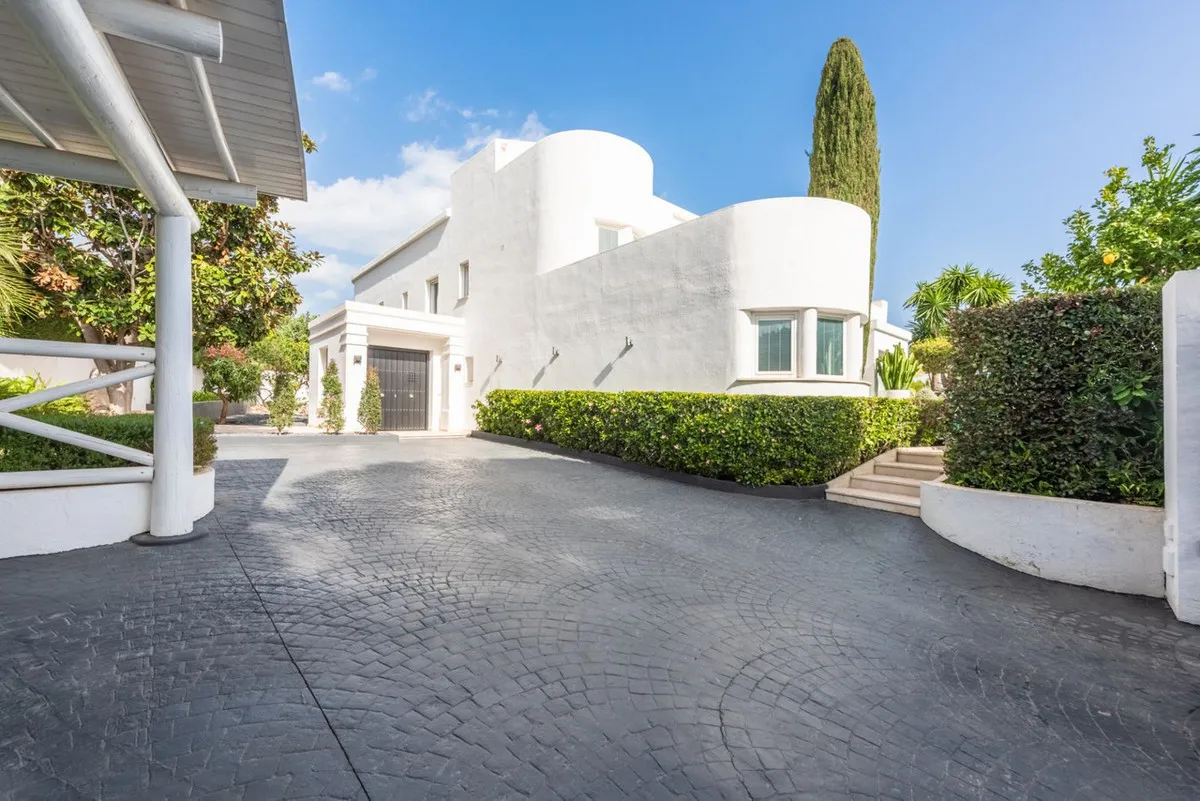 f7a41ae4-96c1-42bb-a64e-8cd62071bbc8