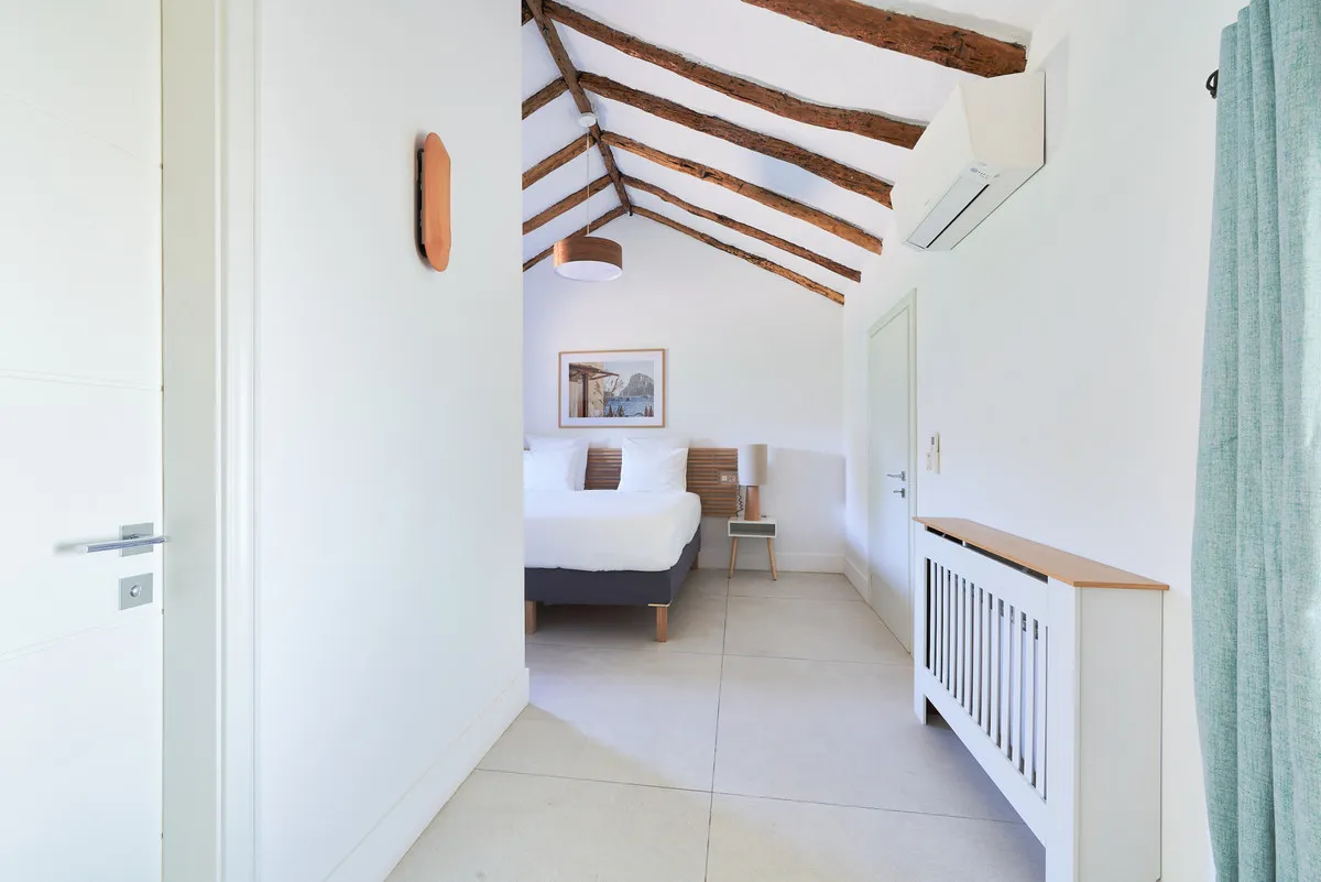 4e89e979-be51-4ad4-a893-c51222301490