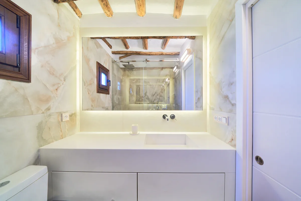 df6c8c48-b931-411a-9a82-c2b55f889371