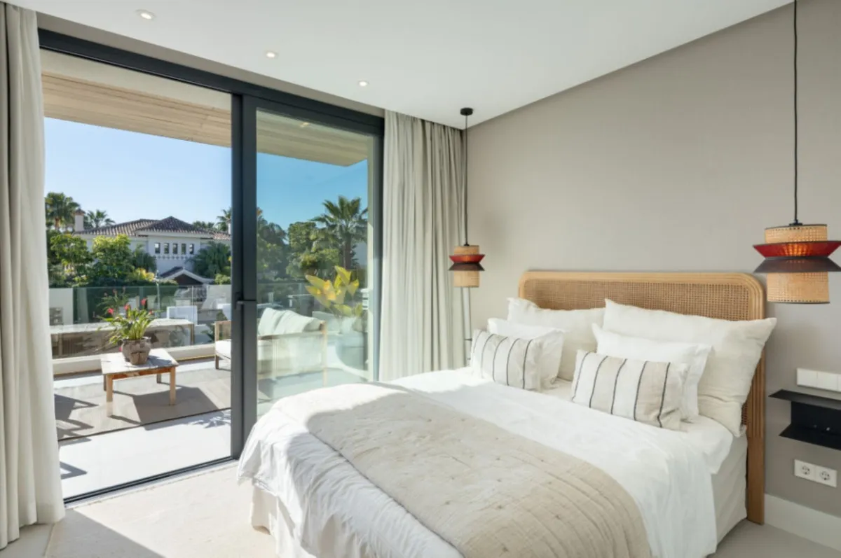 262ea262-73b5-41b5-9def-b1a569309e93