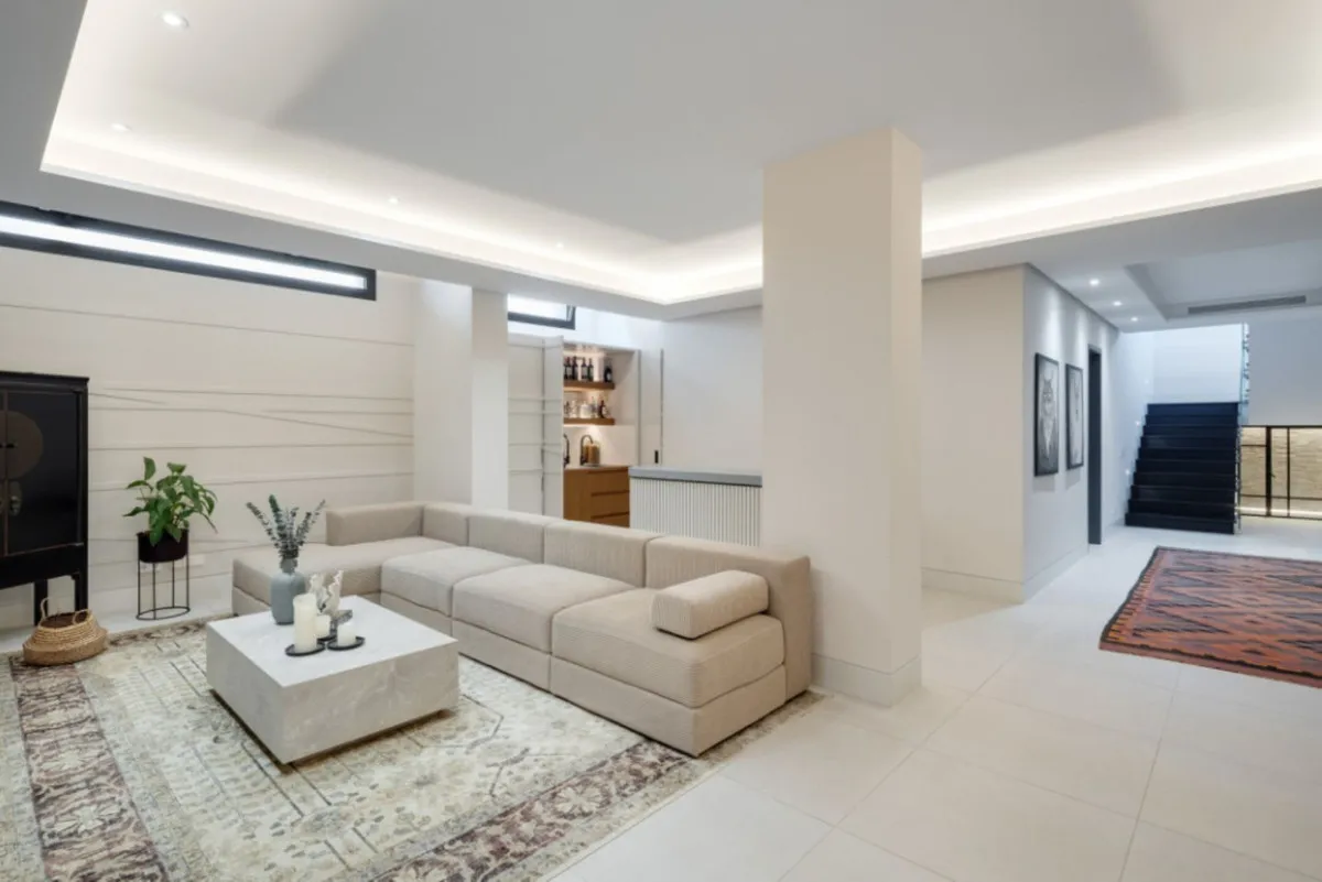 349ba5e2-49ad-49e9-990e-1802f968d4f9