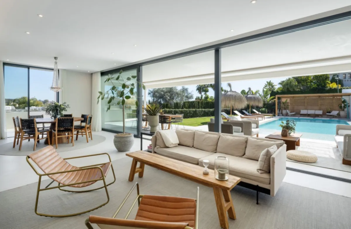 8f45058a-4e78-4d8e-8a41-562beddc0939