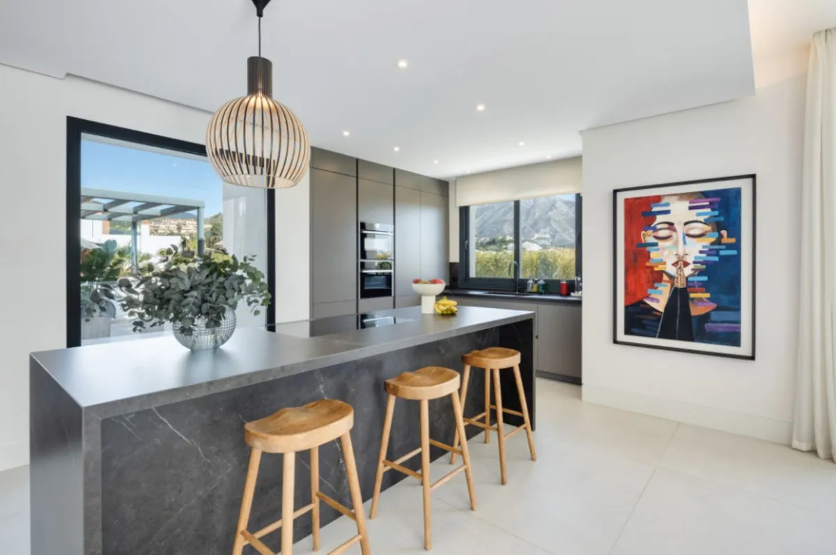 ac189990-8a06-4914-89b8-44008f6923a0