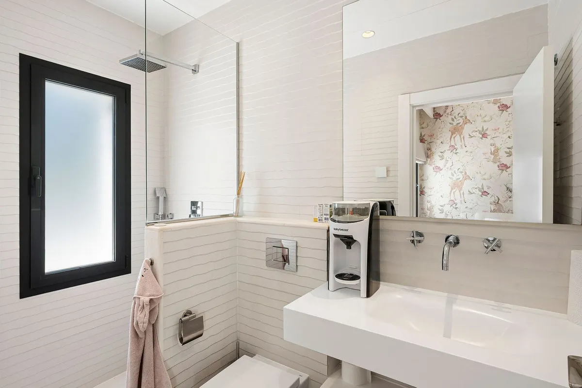 1b1c21b8-4162-46ce-b7c4-b373f7ed83fd