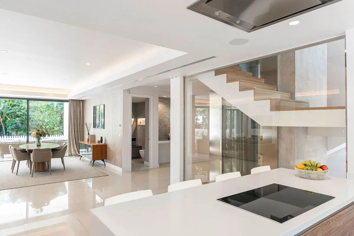 28d7d135-8eff-4464-8116-56449854116a