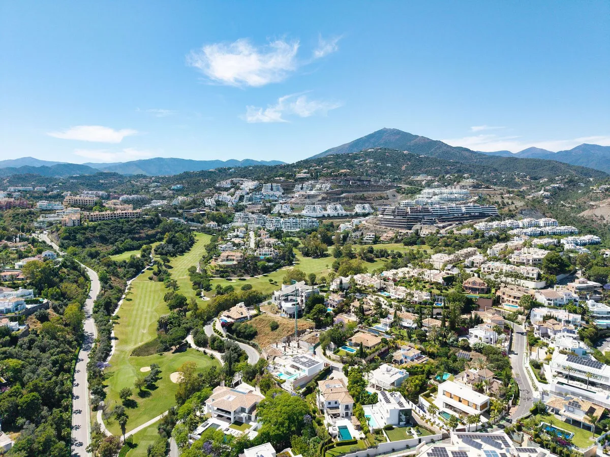 f4f4096e-7fa6-405e-9246-aa5165cb0f4c