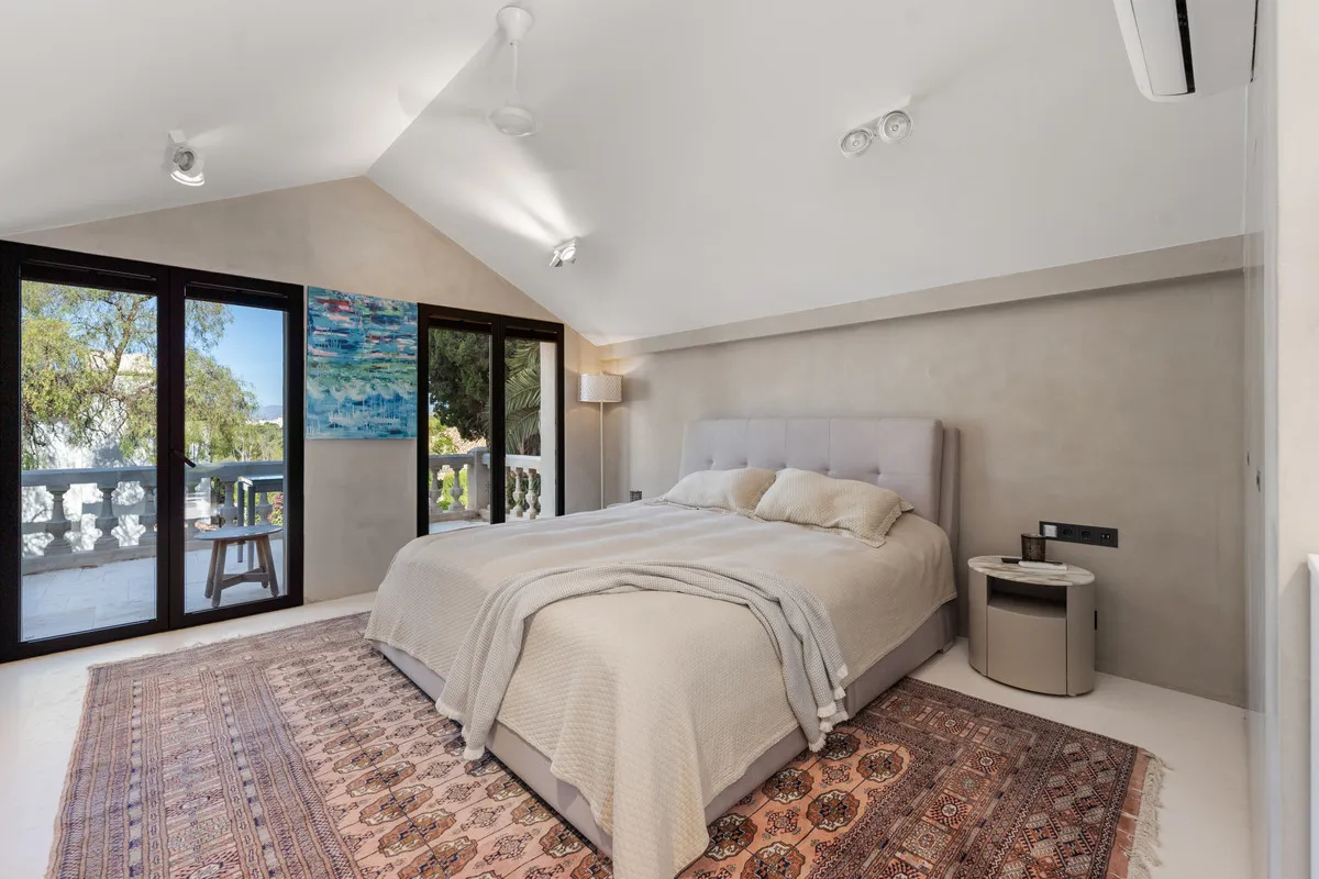 742e037b-070a-4a9d-8c12-4cc80bc2f631