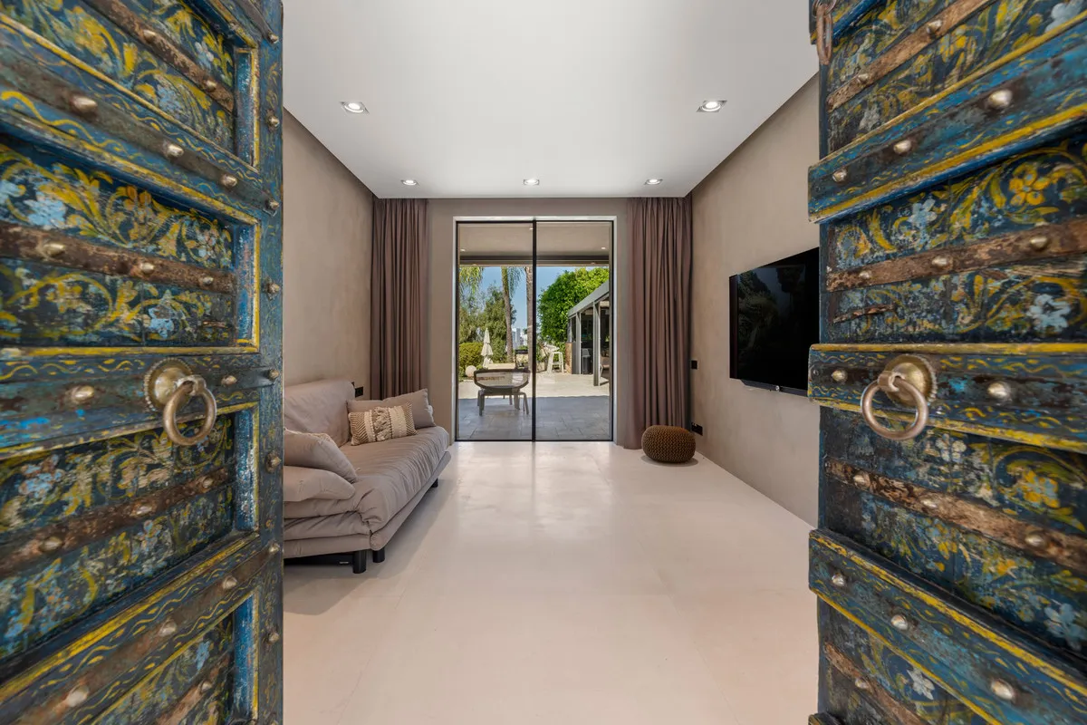 c9c2a529-ebb9-4357-bdb8-4e4a371423eb