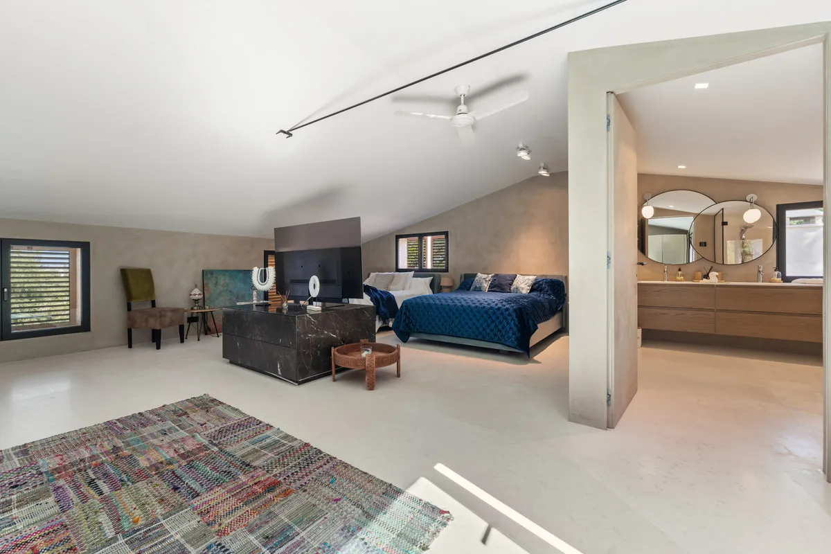 d9cc6da9-1fe4-4a61-8dbc-72442c1eed2b