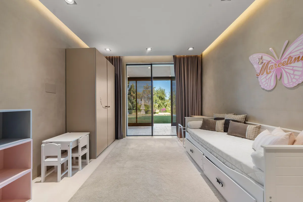 fbebc85e-8f5f-4d7e-ae76-016d7e60ff03