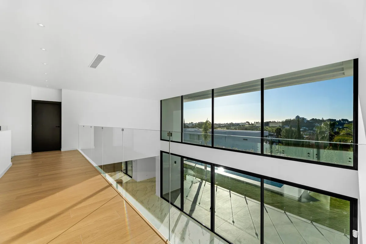 8927fe0c-03a5-456c-bc90-23860dbaa0b4