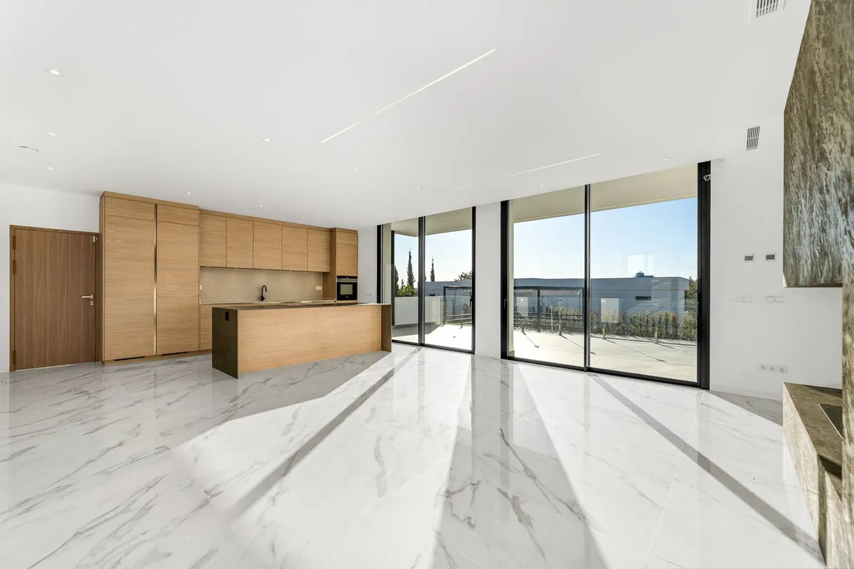 ef1c39e7-8d9c-4f7d-8868-a664a5315321