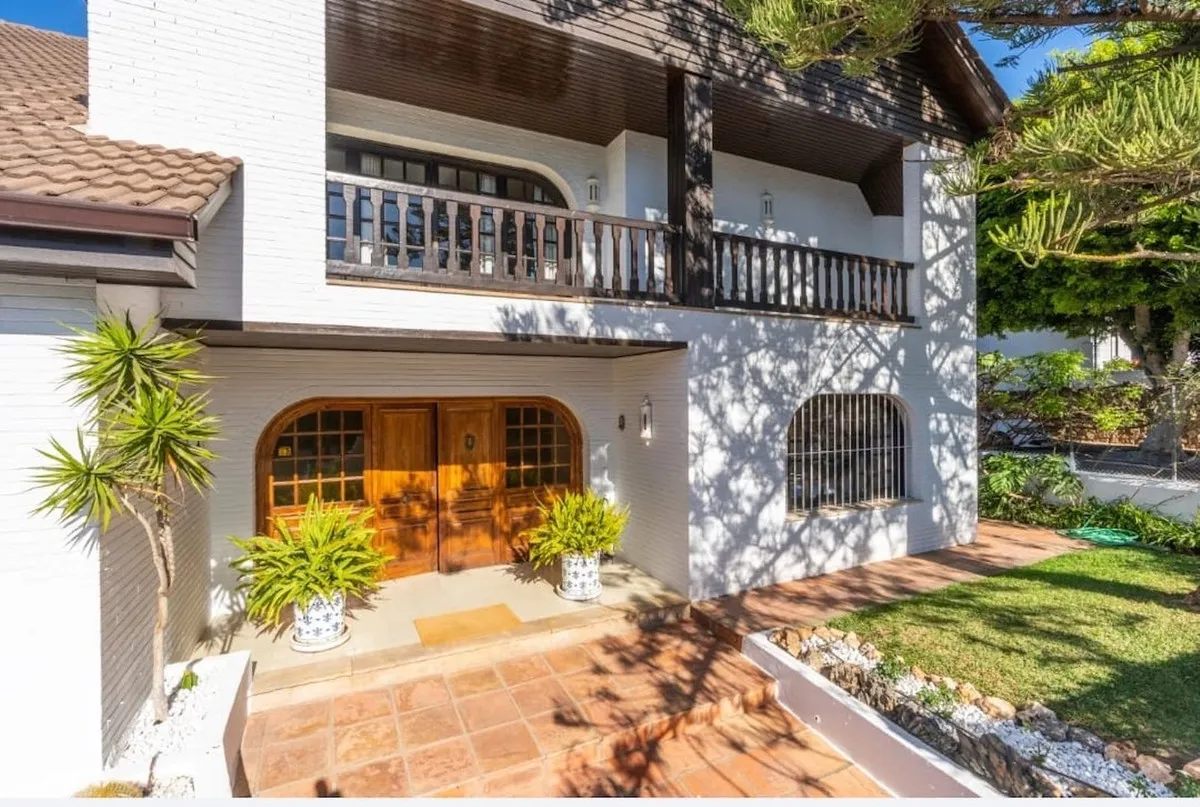 103f1028-725f-441d-b4bf-33025f29a73b