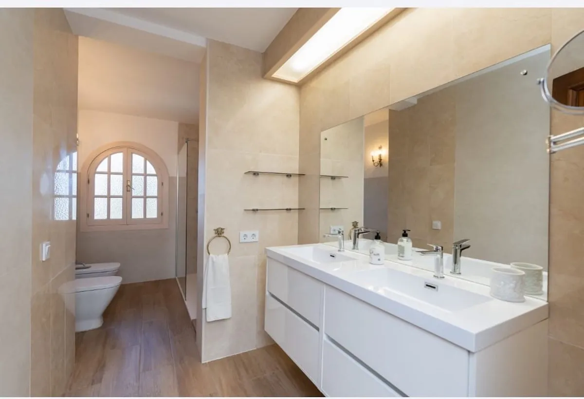 40e7e1d0-95ab-48dc-9295-428b8f096627