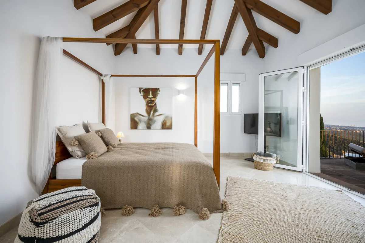 b976bfc7-c57e-4d81-90a6-3a4b04dcbf32