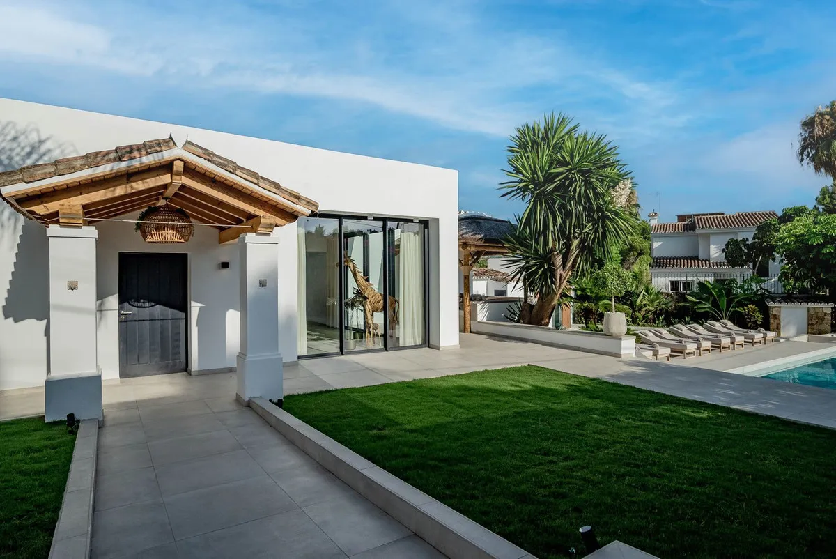 17eca457-4d59-46c2-a4d4-c359cea3a706