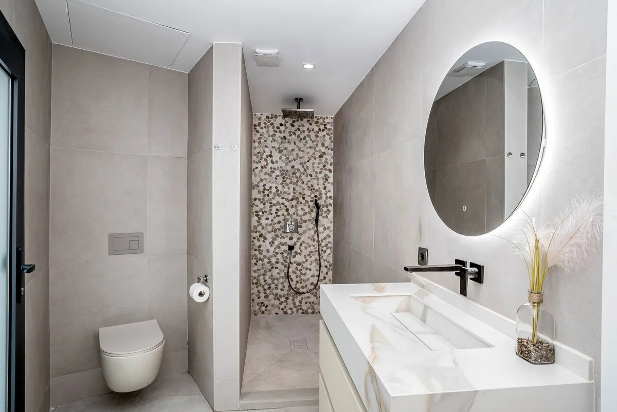 1a3140a3-91c4-4118-a5ad-e6c02143b867