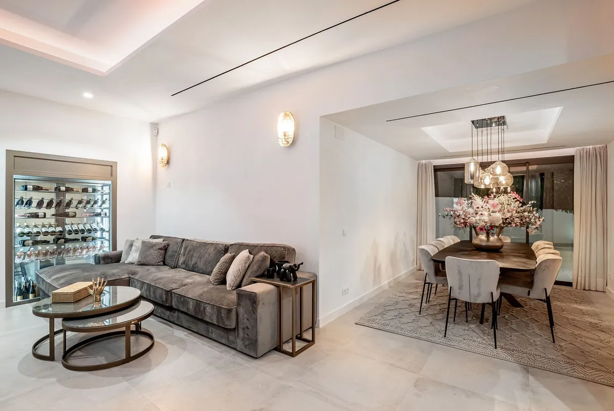 3a15227b-7ed5-4f3f-af75-89c6961a9f17