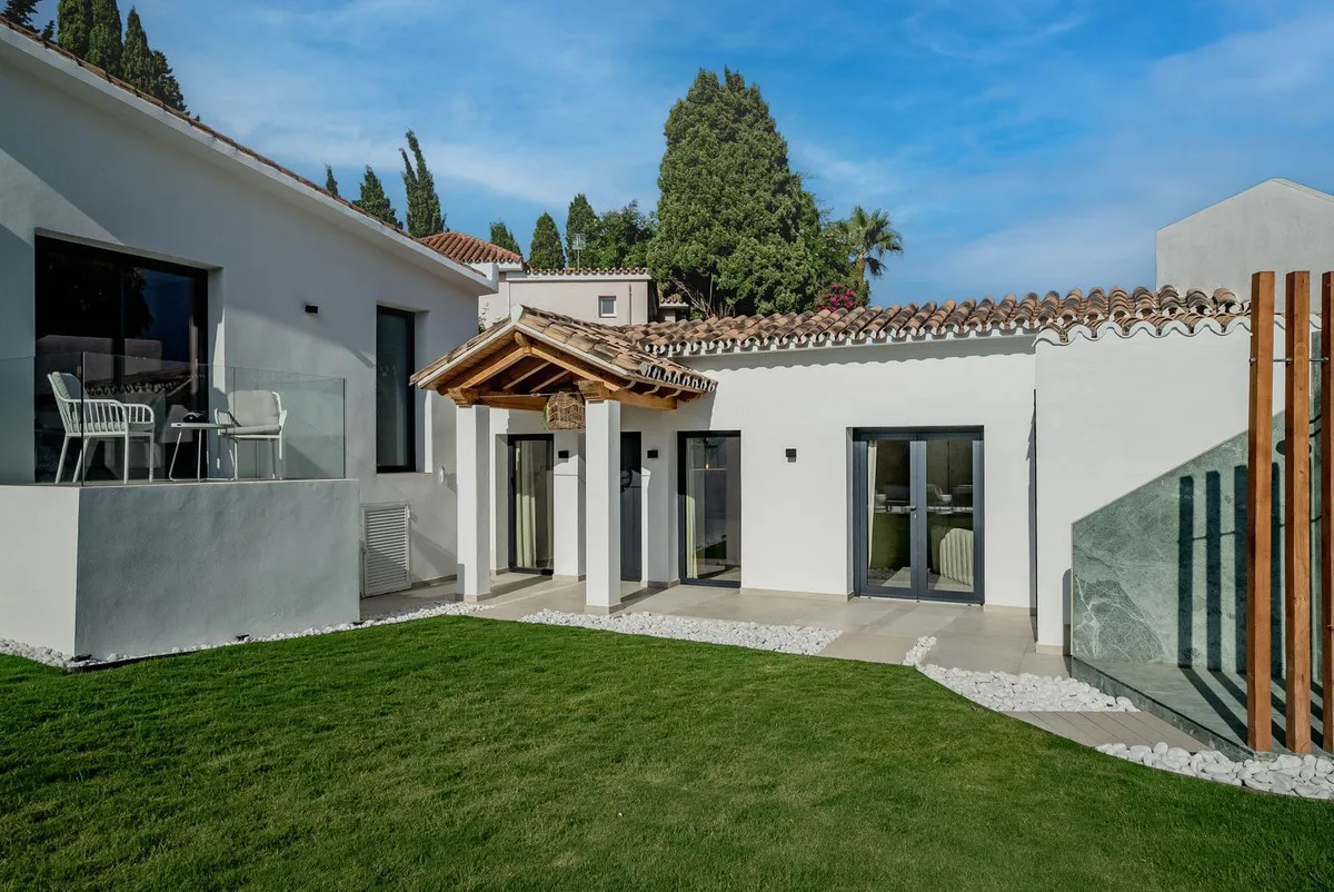 d1bdad06-dada-4131-bf07-f9ffbcf9b392