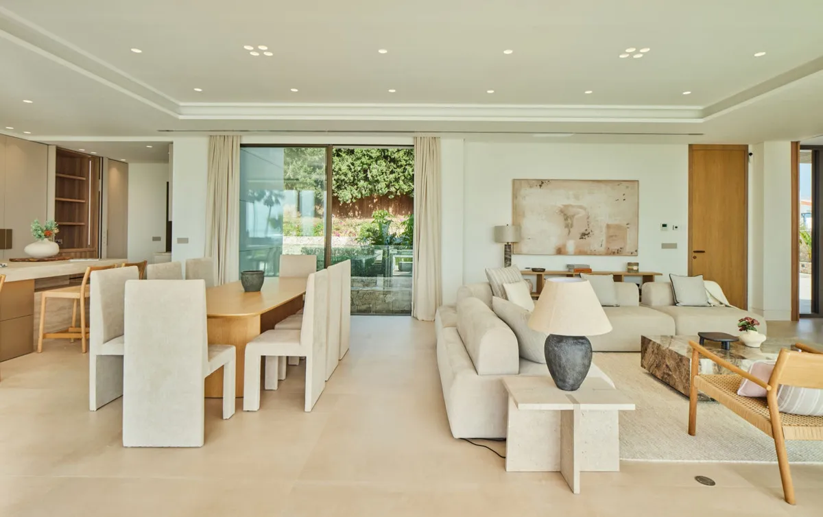 2f0d99af-59f0-492f-b907-a6a0d0d2b18a