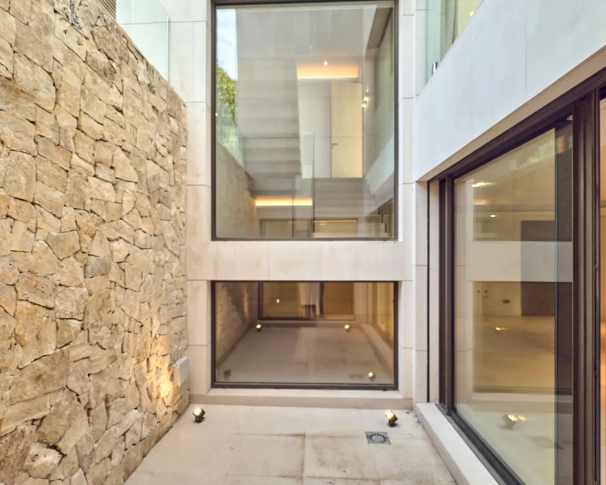 7b986071-9db1-45c7-b6dc-19c62606b5bb