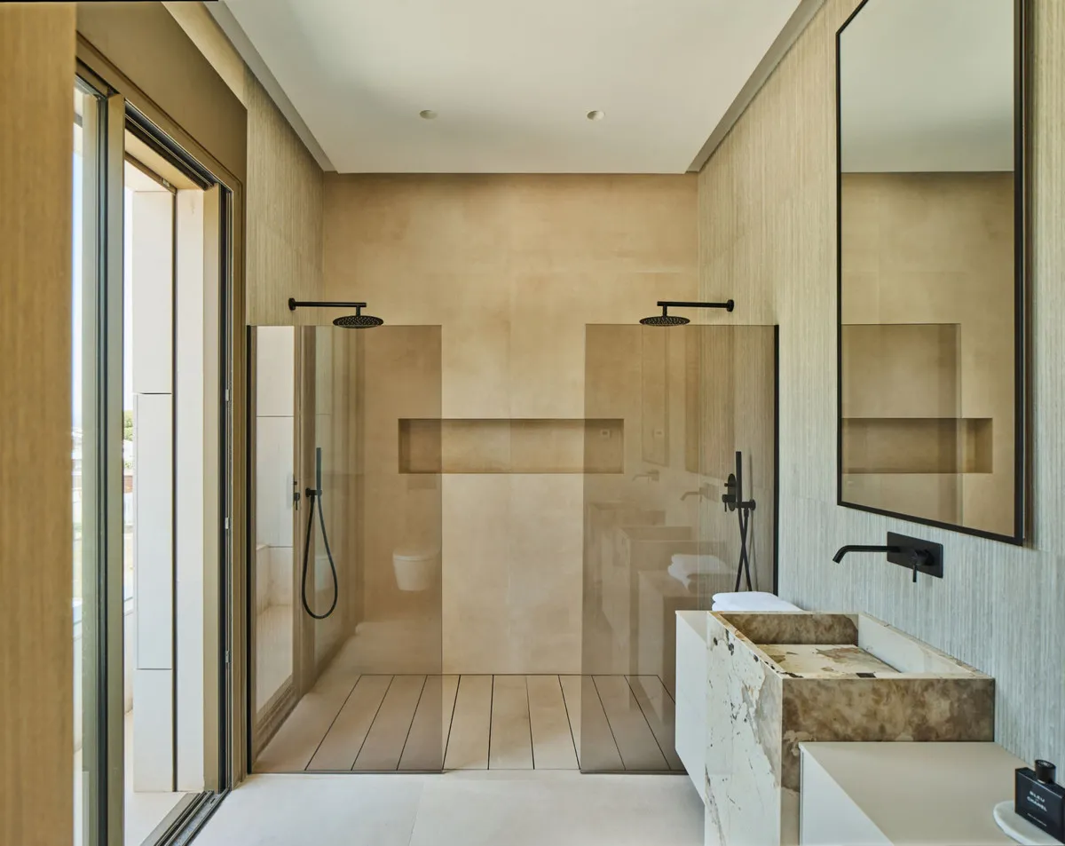 932c251f-ba36-47eb-9ae9-3809bf0f356d