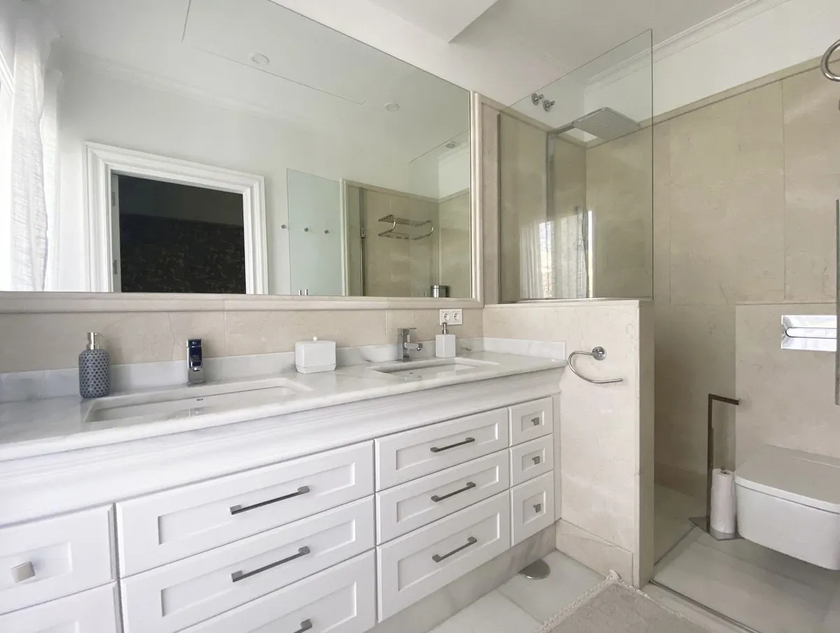 00c6535e-c794-442c-883c-205ee7198677