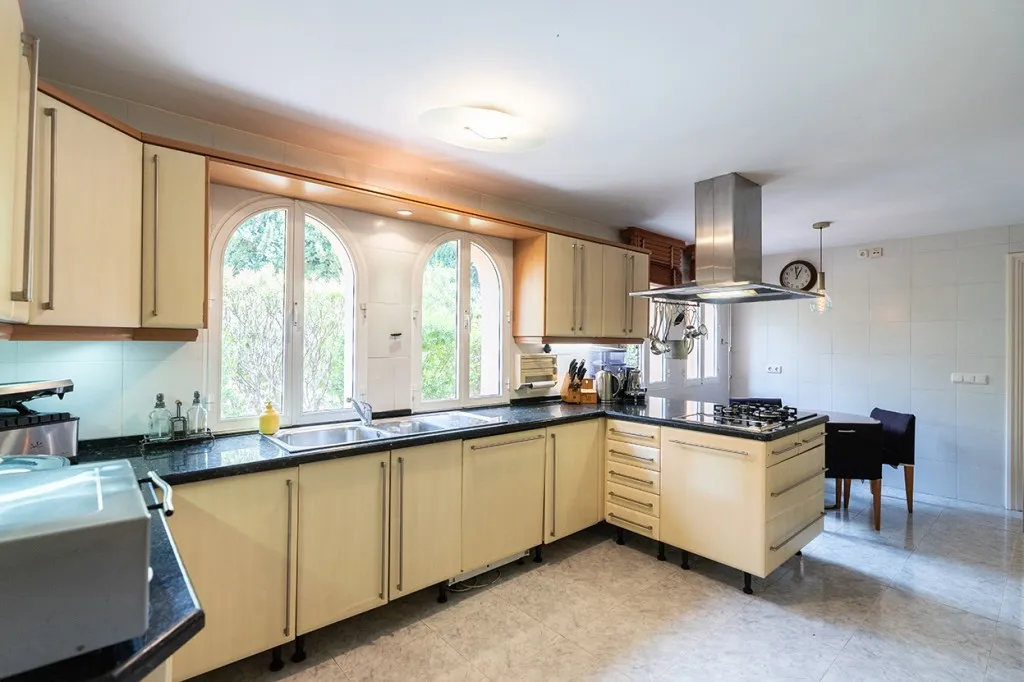 9f49e77a-03d6-4b82-82ec-998ddfa53cd6