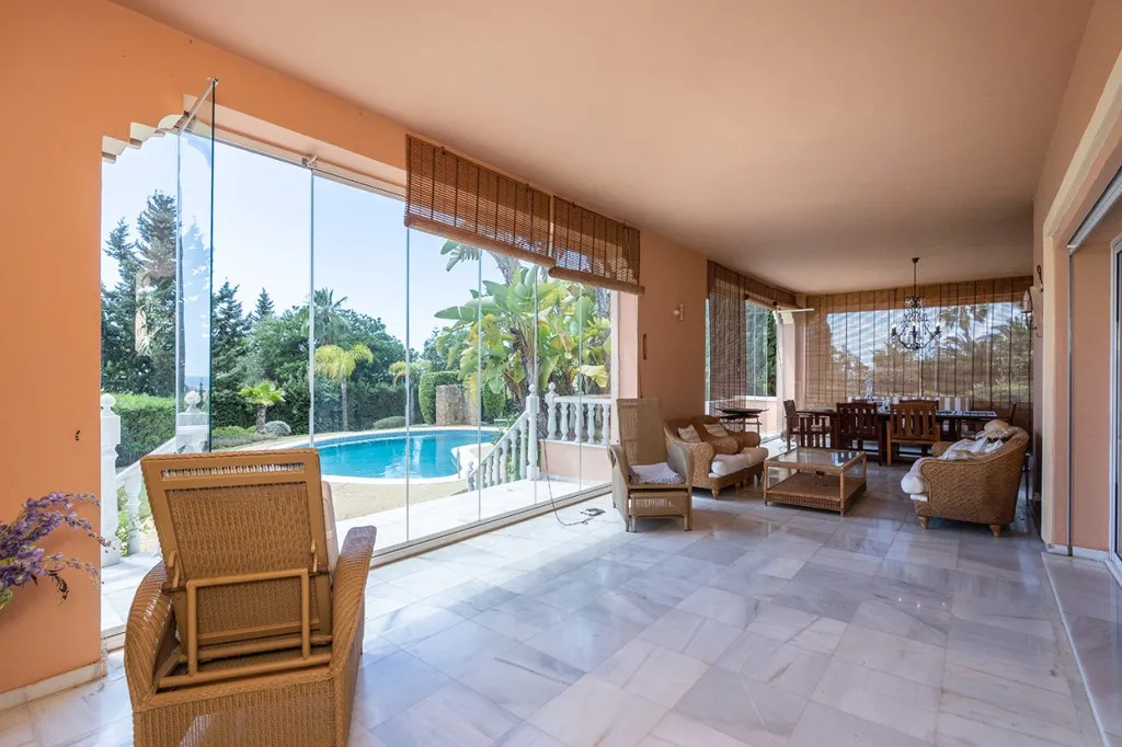 cbeba294-ef6c-4576-be37-37c4d9a882bb