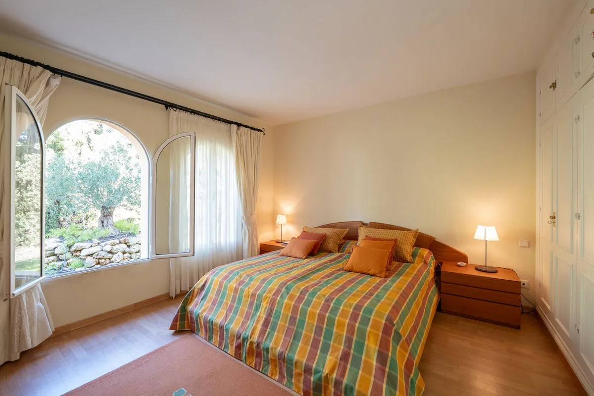 765135b8-f3d2-46d4-ba3c-0398b8808c99