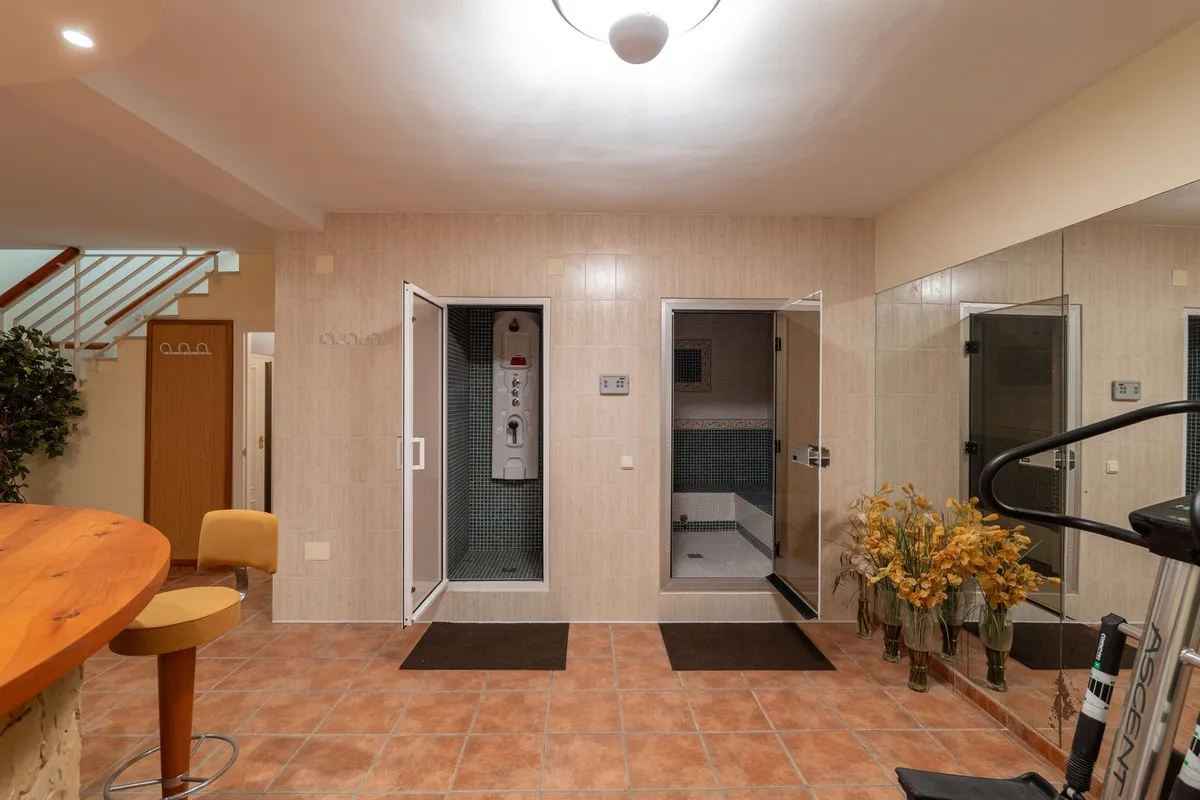 b36af87b-02e9-4d16-9388-842e6d861546