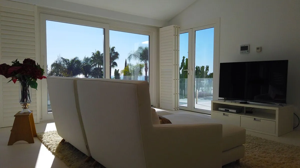 1b85f2f0-a5a3-43ae-b65a-dc0e10ecd905