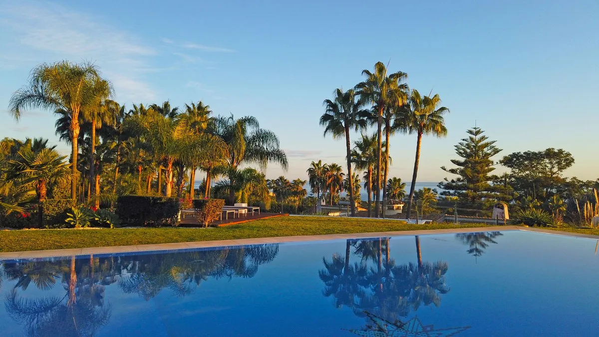 6eb6f197-b94c-4724-a0f2-7f4f5b41a78d