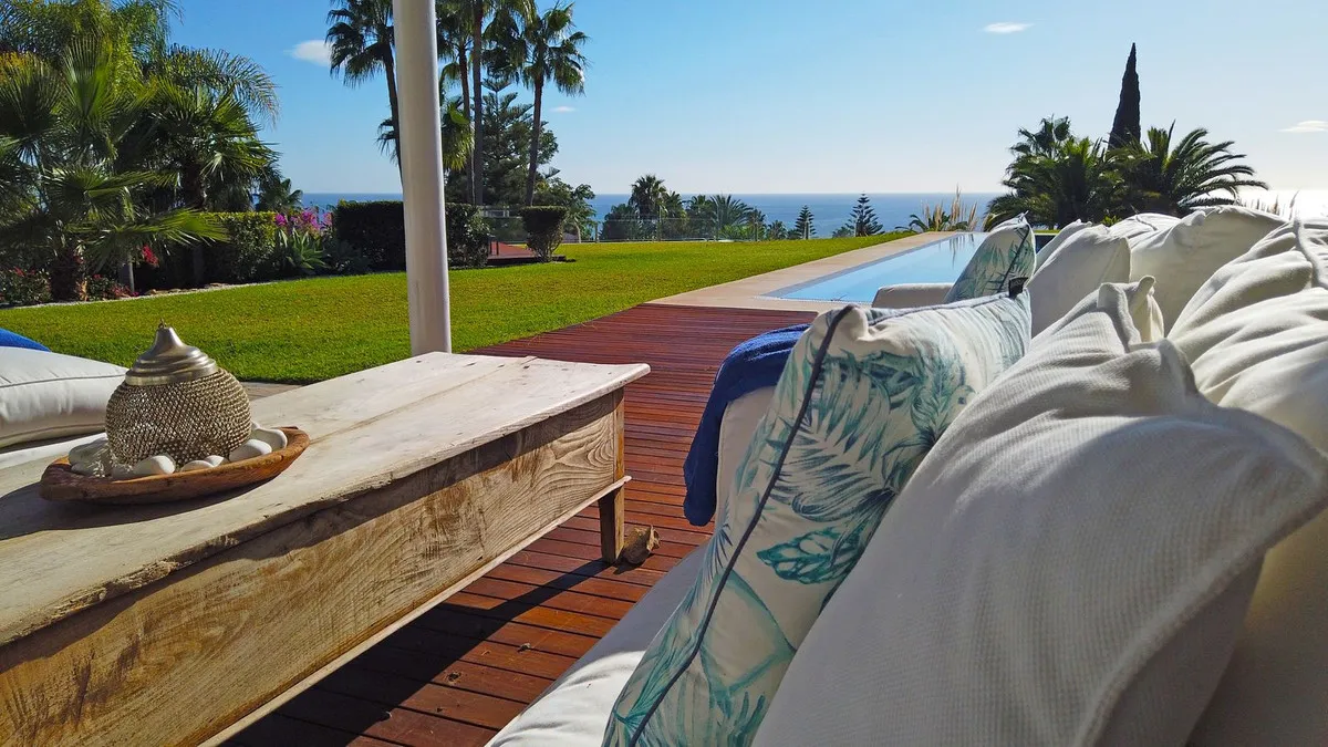 809d7d3b-6cfd-4f62-9c95-77fc8424c0d2