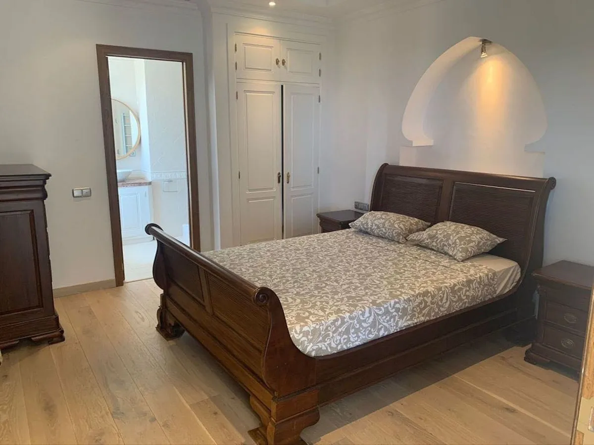 fc371b22-e6d3-4993-be3d-fdba102313c3