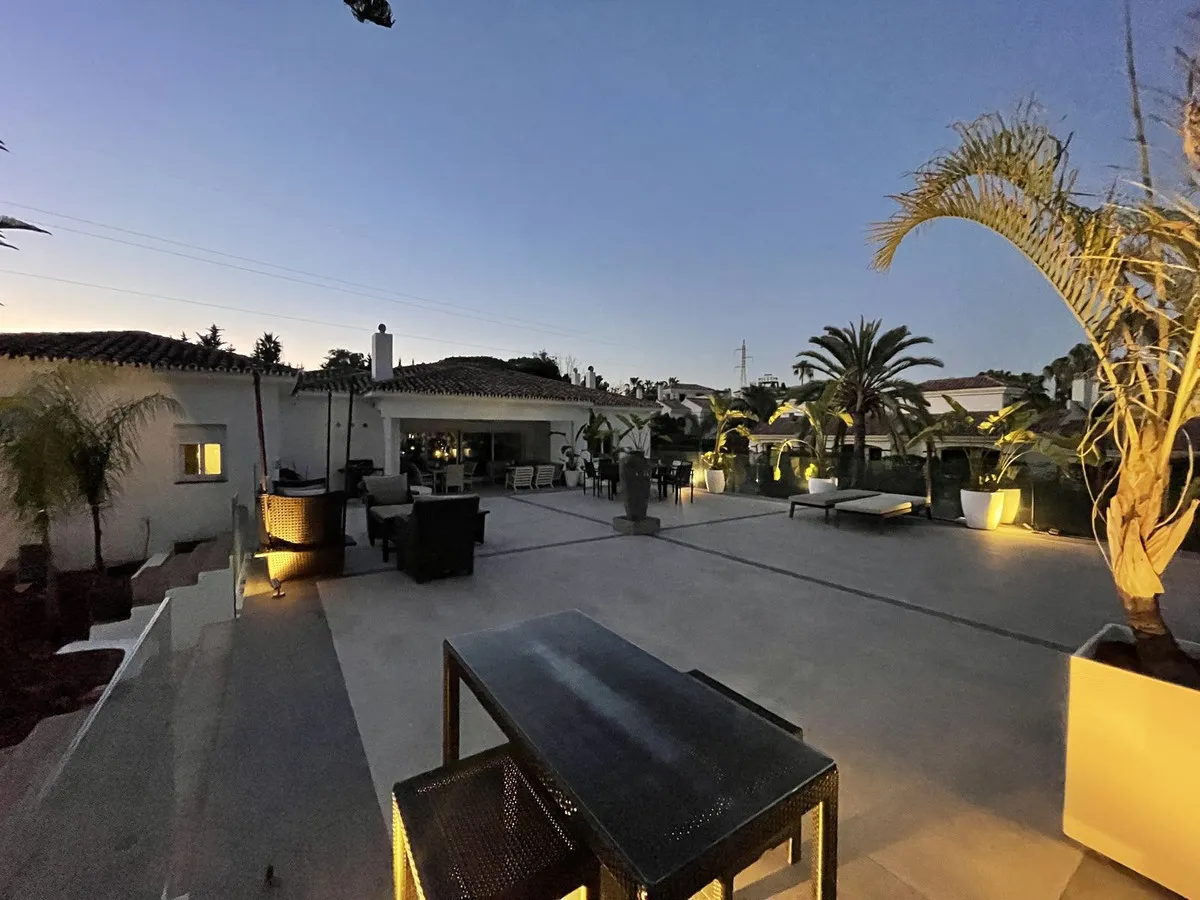 35fee670-4f5c-4274-b628-fc0a8114170c